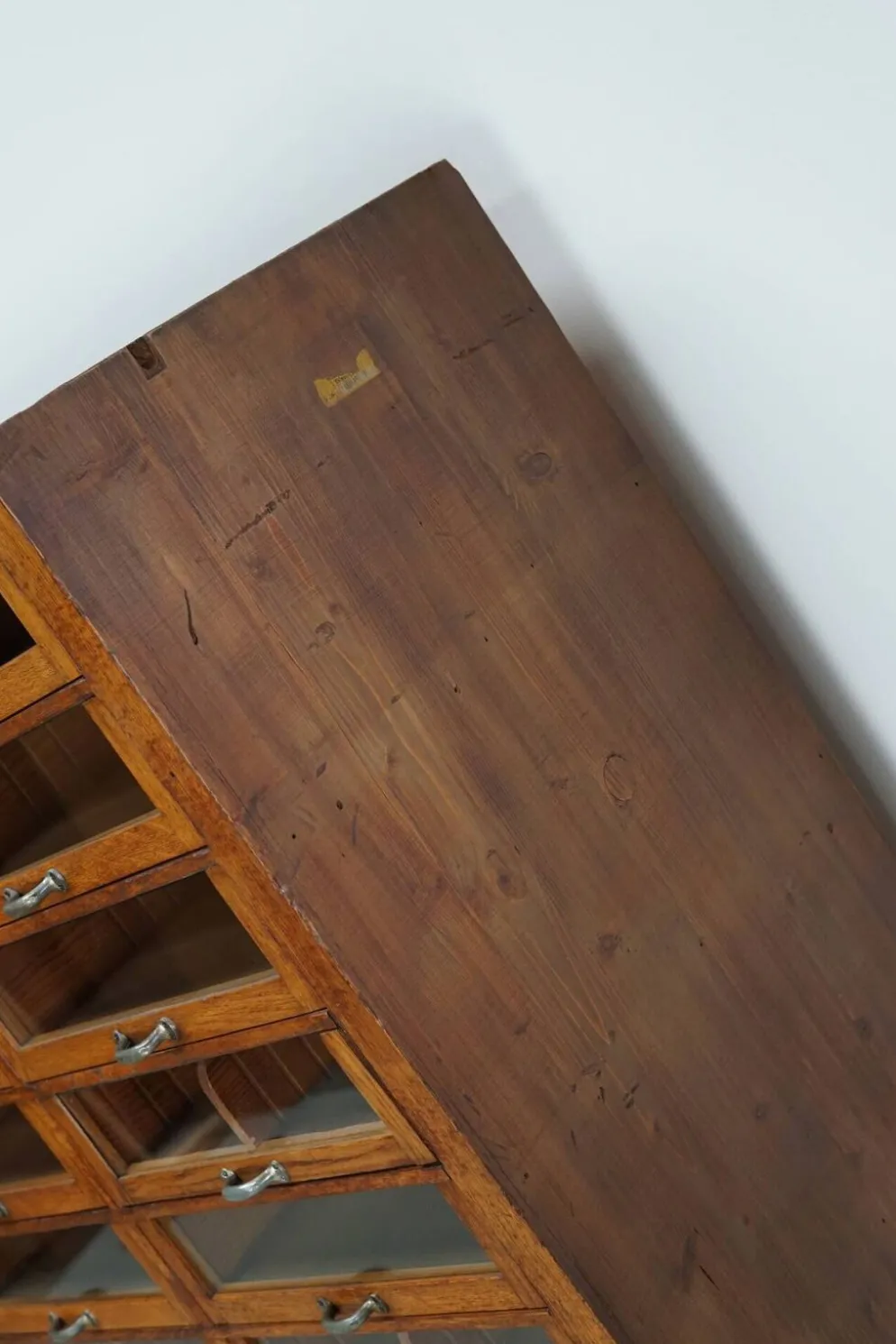 Grande armoire de mercerie allemande vintage en chêne, années 1940