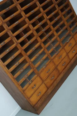 Grande armoire de mercerie allemande vintage en chêne, années 1940