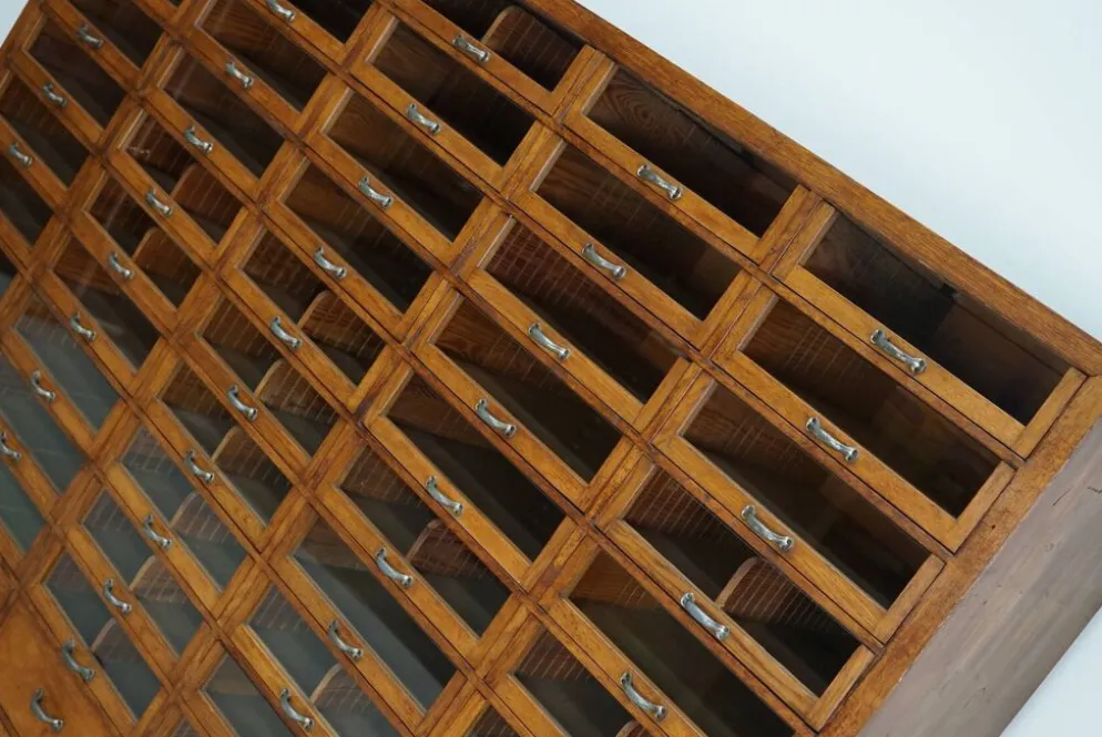 Grande armoire de mercerie allemande vintage en chêne, années 1940