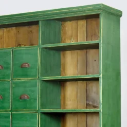 Grande armoire en pin, vers 1930