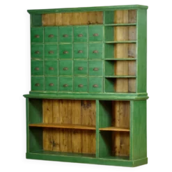 Grande armoire en pin, vers 1930