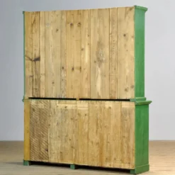 Grande armoire en pin, vers 1930