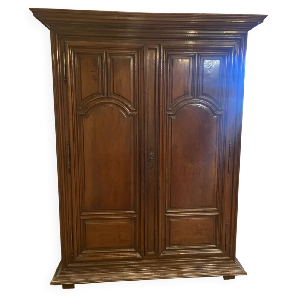 Grande armoire lingère de style Louis XIV en bois massif – XIXe siècle