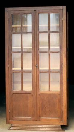 Grande armoire parisienne Art Deco, patine d'origine.