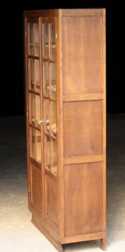 Grande armoire parisienne Art Deco, patine d'origine.