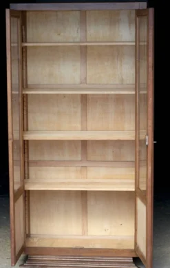 Grande armoire parisienne Art Deco, patine d'origine.
