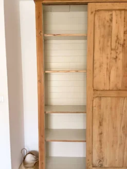 Grande Armoire parisienne - Portes coulissantes
