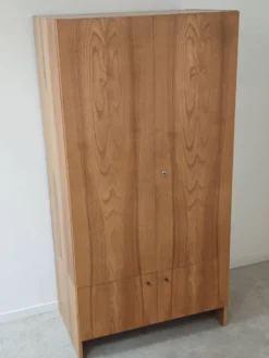 Grande armoire penderie en bois Drevotex 1970