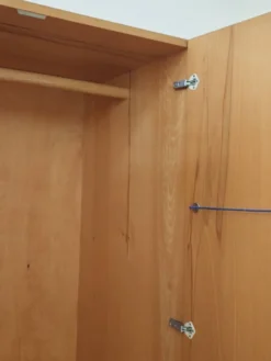 Grande armoire penderie en bois Drevotex 1970