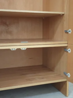 Grande armoire penderie en bois Drevotex 1970