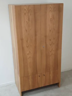 Grande armoire penderie en bois Drevotex 1970