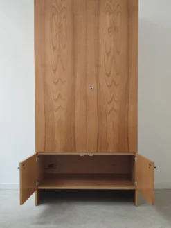 Grande armoire penderie en bois Drevotex 1970