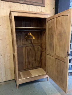 Grande armoire penderie hêtre brut