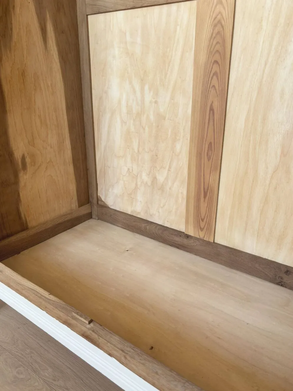 Grande armoire penderie parisienne bois chêne rénovée