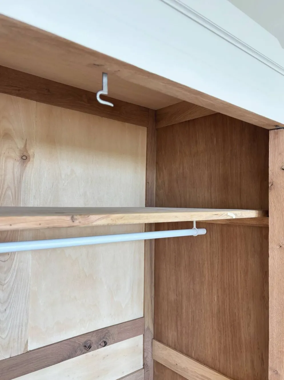Grande armoire penderie parisienne bois chêne rénovée