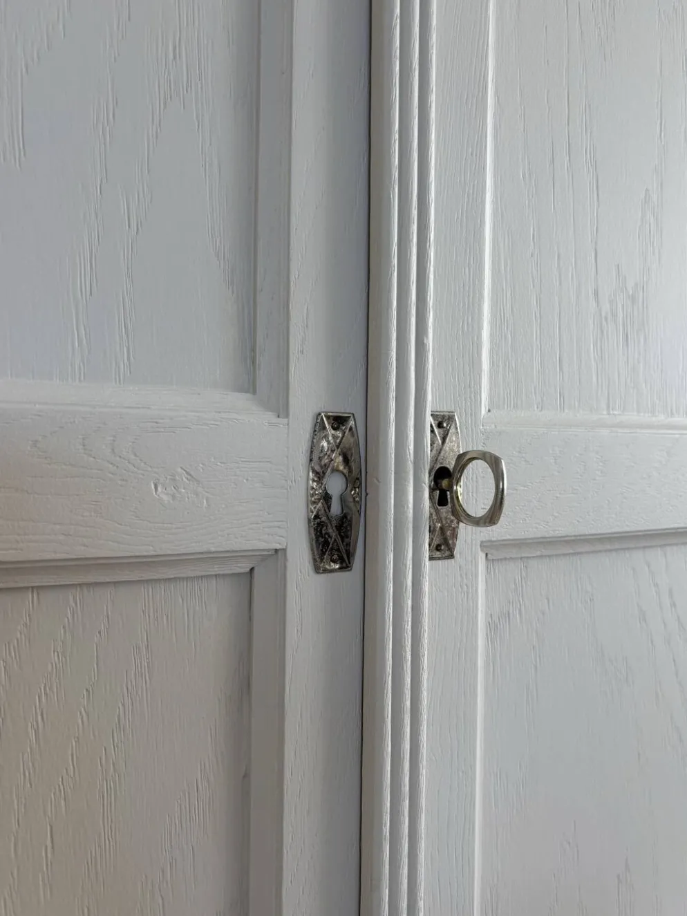Grande armoire penderie parisienne bois chêne rénovée