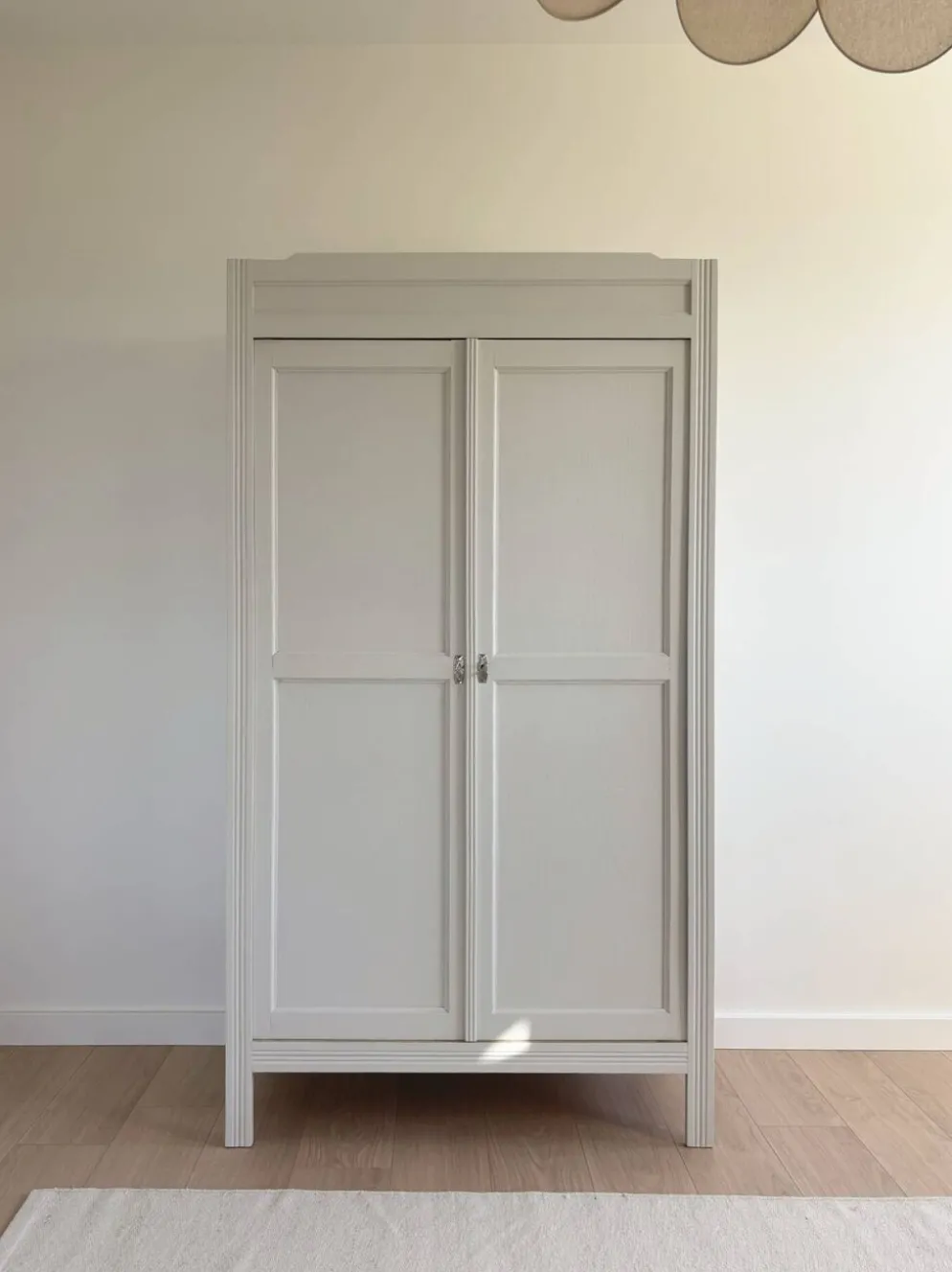 Grande armoire penderie parisienne bois chêne rénovée