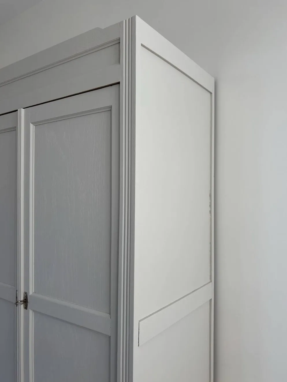 Grande armoire penderie parisienne bois chêne rénovée
