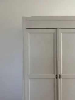 Grande armoire penderie parisienne bois chêne rénovée