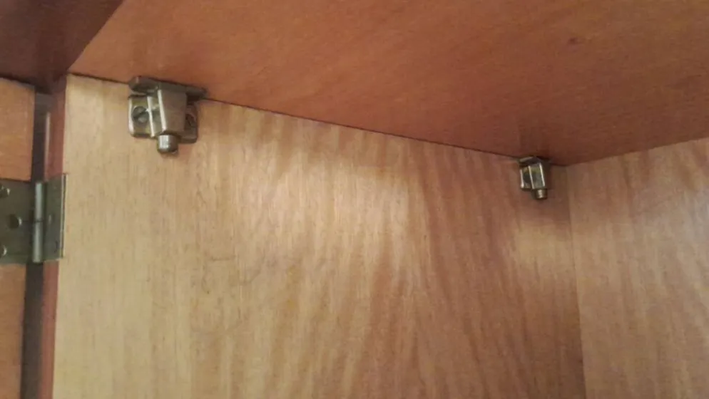Grande armoire vintage années 50/60 en bois avec miroir