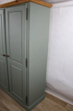 Grande armoire vintage Gautier vert sauge, France, années 60