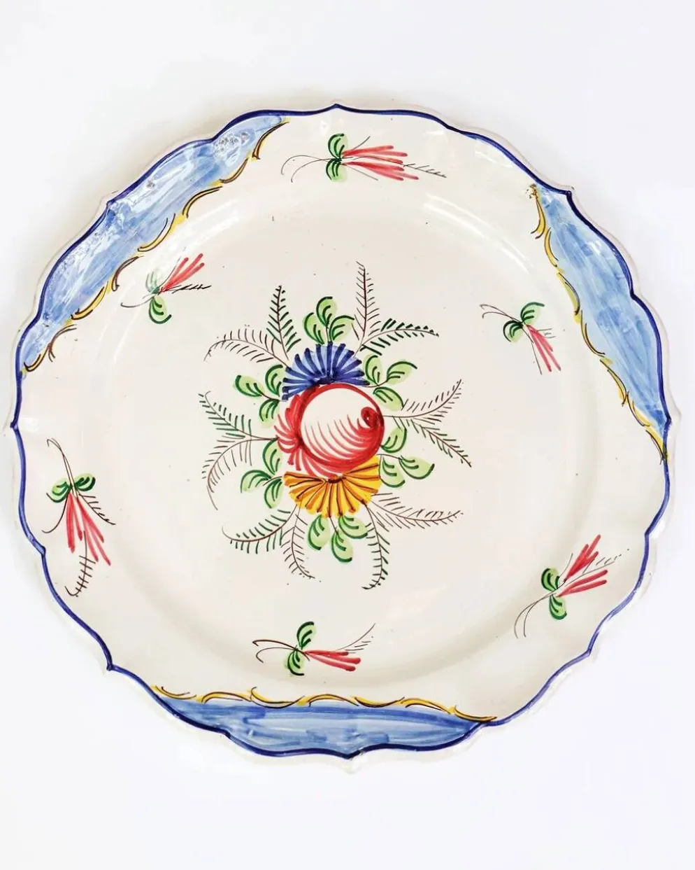 Grande assiette italienne vintage en céramique peinte à la main avec fleurs