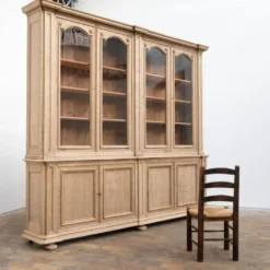 Grande bibliothèque vitrée en chêne – XIXe siècle