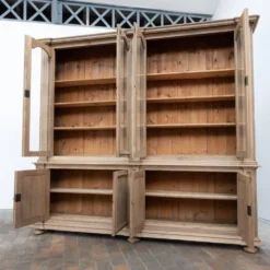 Grande bibliothèque vitrée en chêne – XIXe siècle