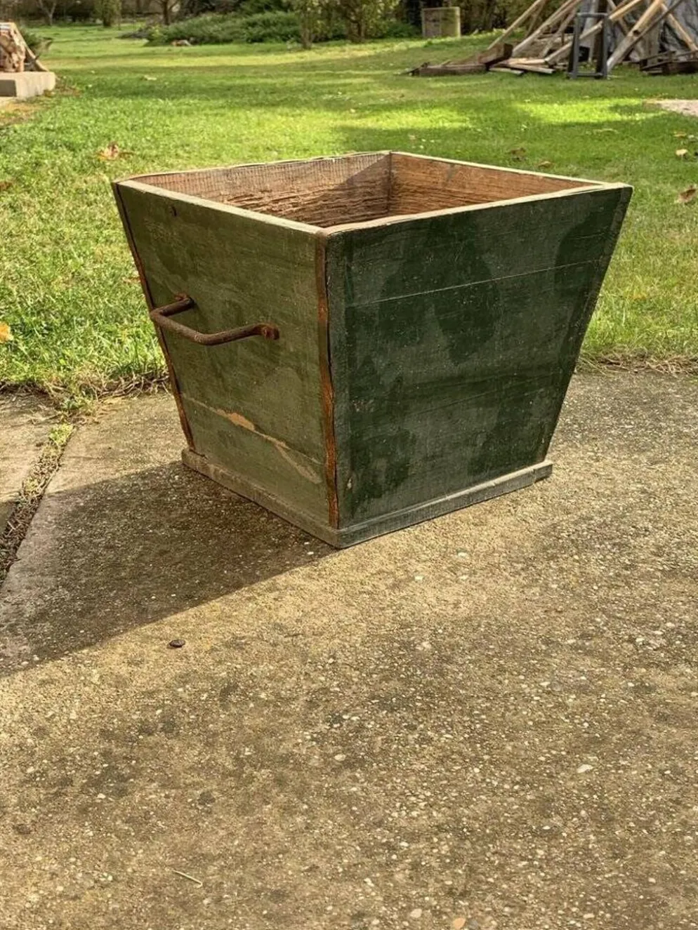 Grande boîte en pin vert forêt vintage années 1940, style utilitaire rustique