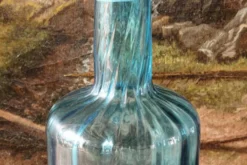 Grande bouteille en cristal soufflé, torsadé, bleu turquoise, début 20ème