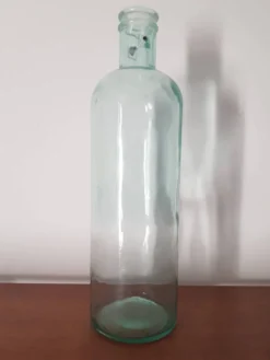 Grande bouteille vintage en verre