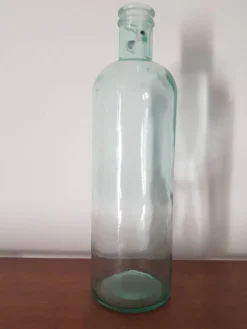 Grande bouteille vintage en verre
