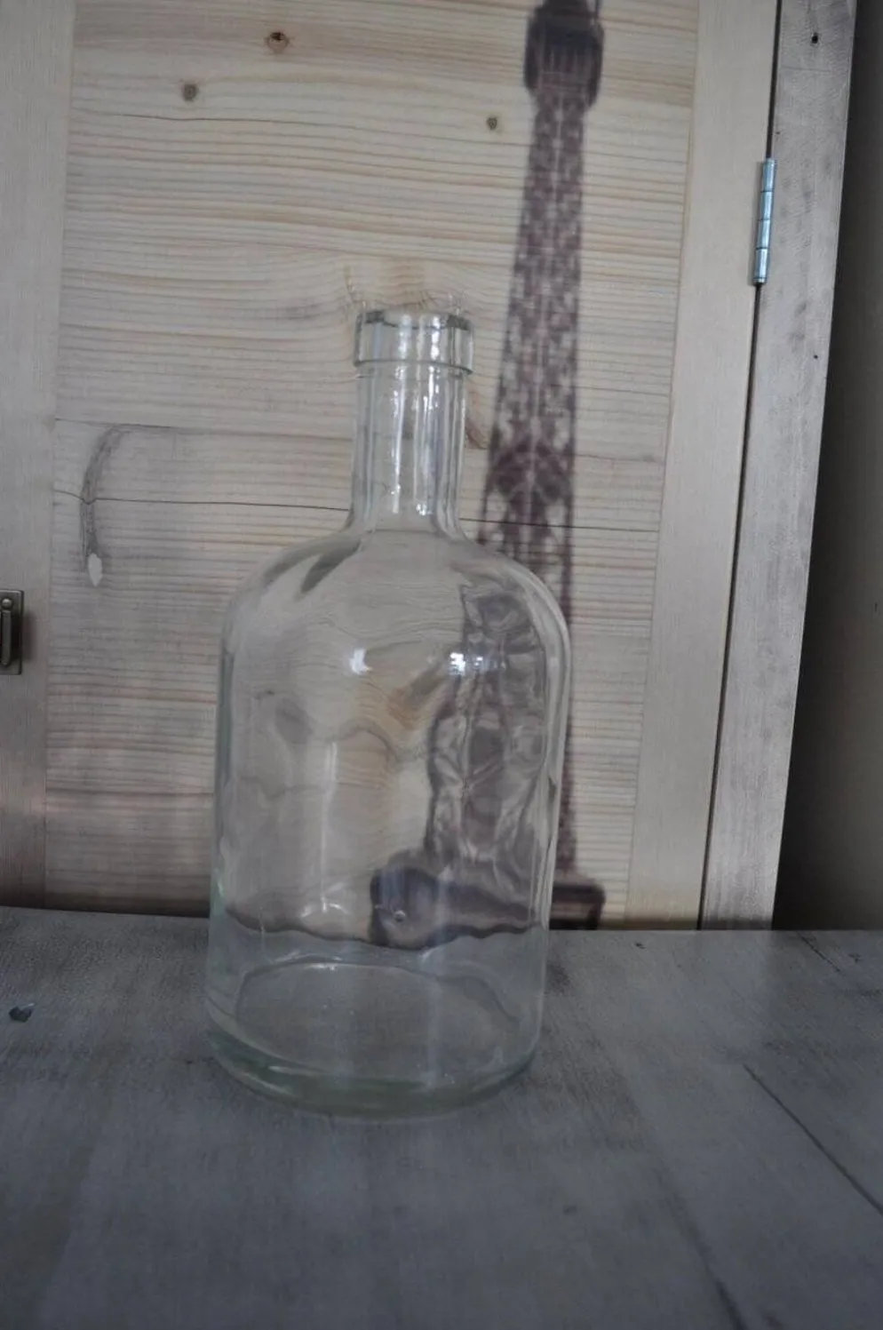 Grande bouteille vintage en verre transparent des années 1950 – pièce déco tchèque