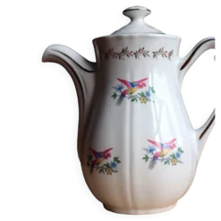 Grande cafetière vintage en faïence Saint-Amand – Décor Oiseaux et Or