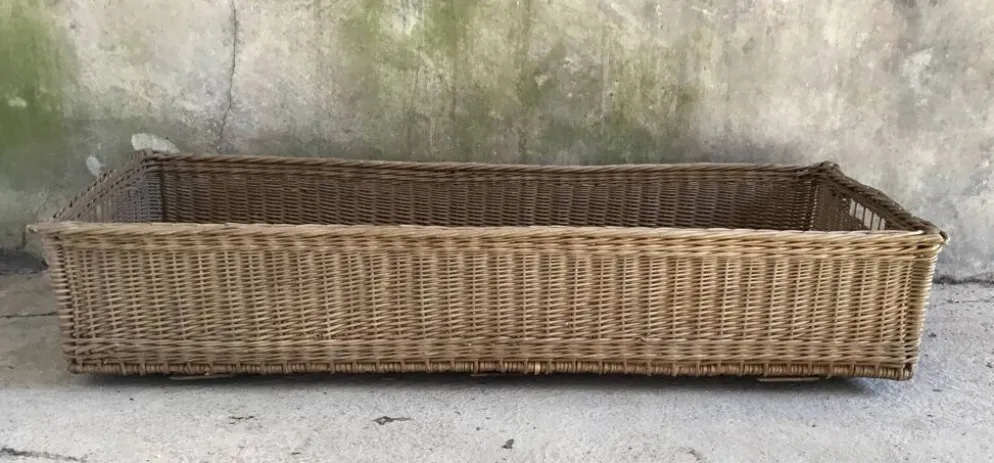 Grande caisse ou panier rectangulaire en osier - vintage 1960