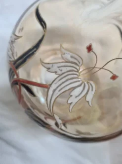 Grande Carafe Art nouveau verre emaillé irisé et fleurs