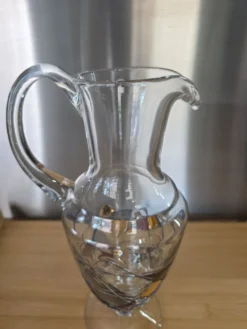 Grande carafe / Pichet en cristal de Paris décor vitrail signé H 30 cm