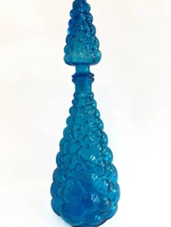 Grande carafe vintage en verre bleu piscine