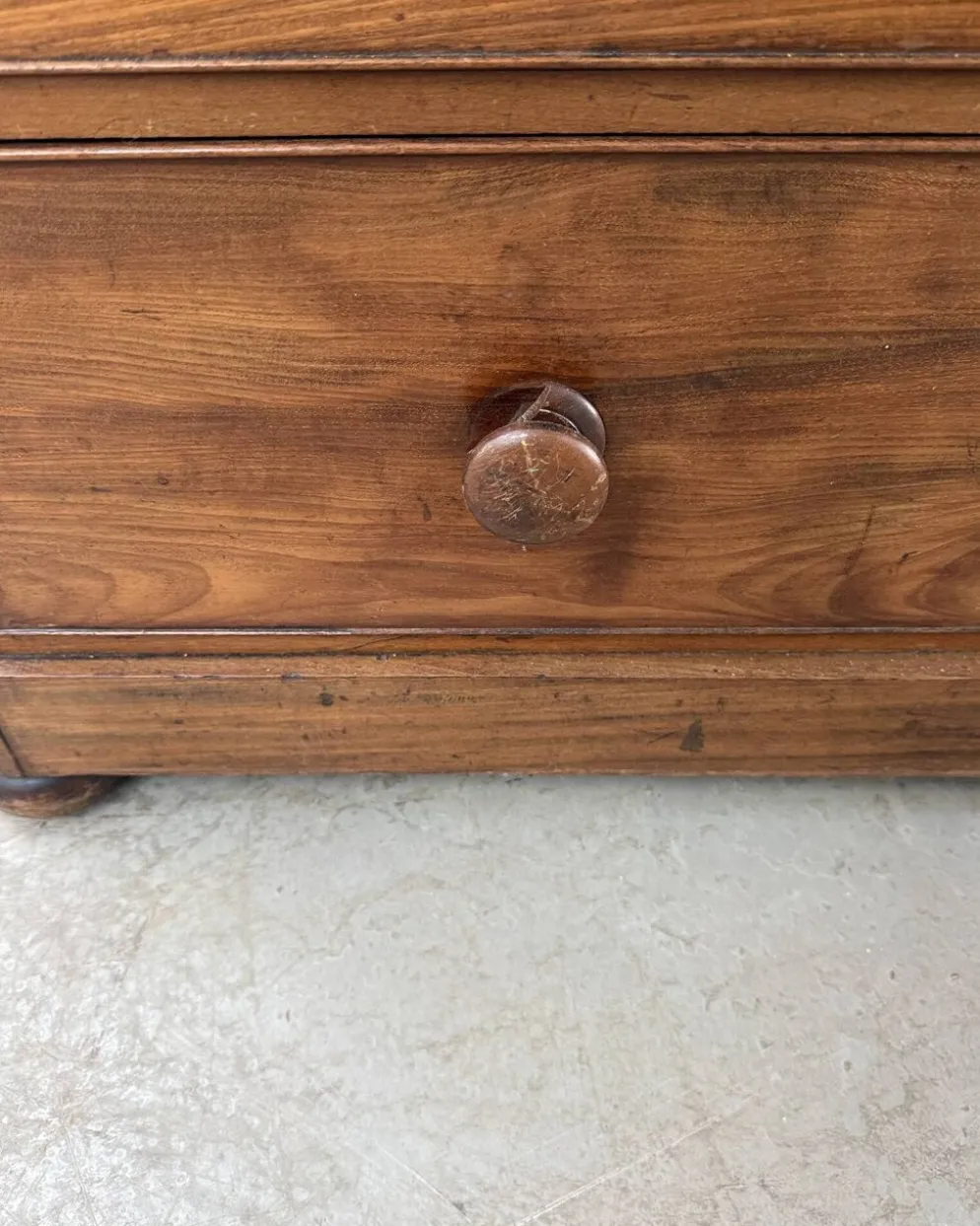 Grande commode anglaise victorienne en acajou (rénovée)