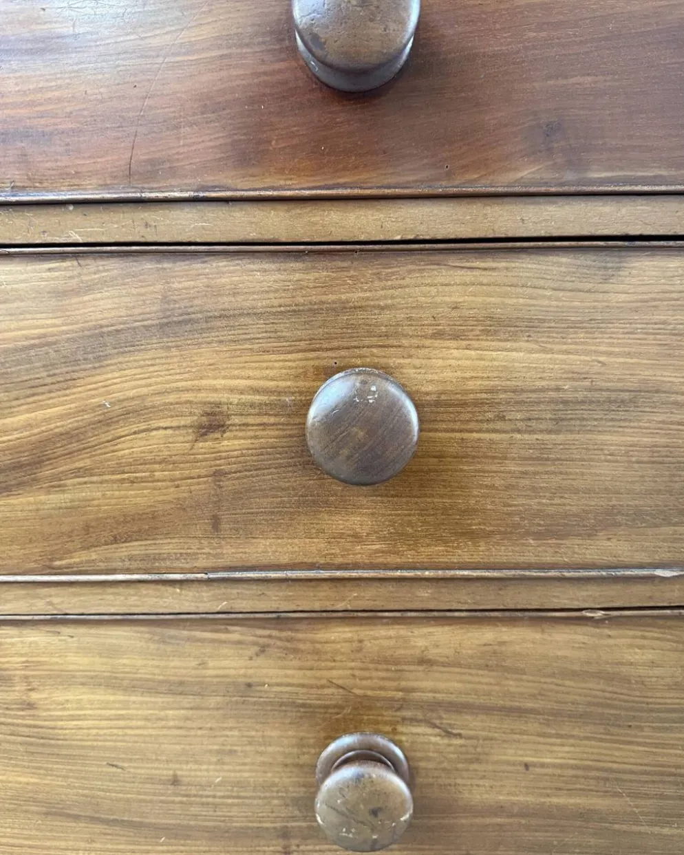 Grande commode anglaise victorienne en acajou (rénovée)