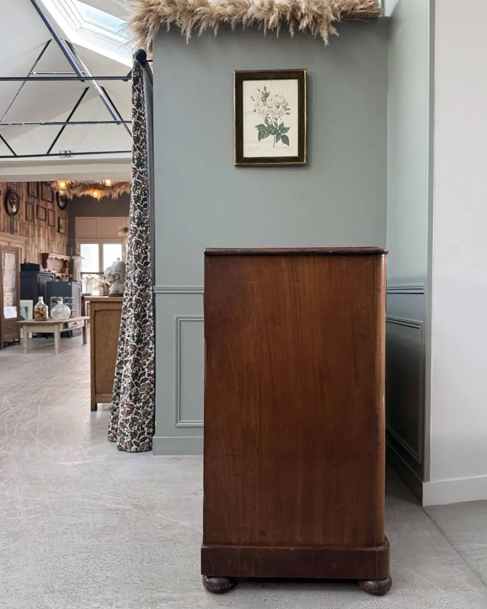 Grande commode anglaise victorienne en acajou (rénovée)
