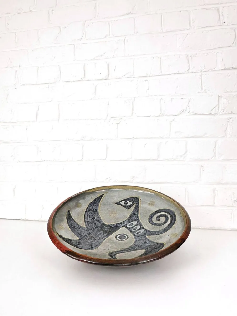 Grande coupe en grés de Richard Kjærgaard, esprit Picasso / CoBra, Danemark