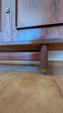 Grande enfilade en palissandre restaurée – années 60/70