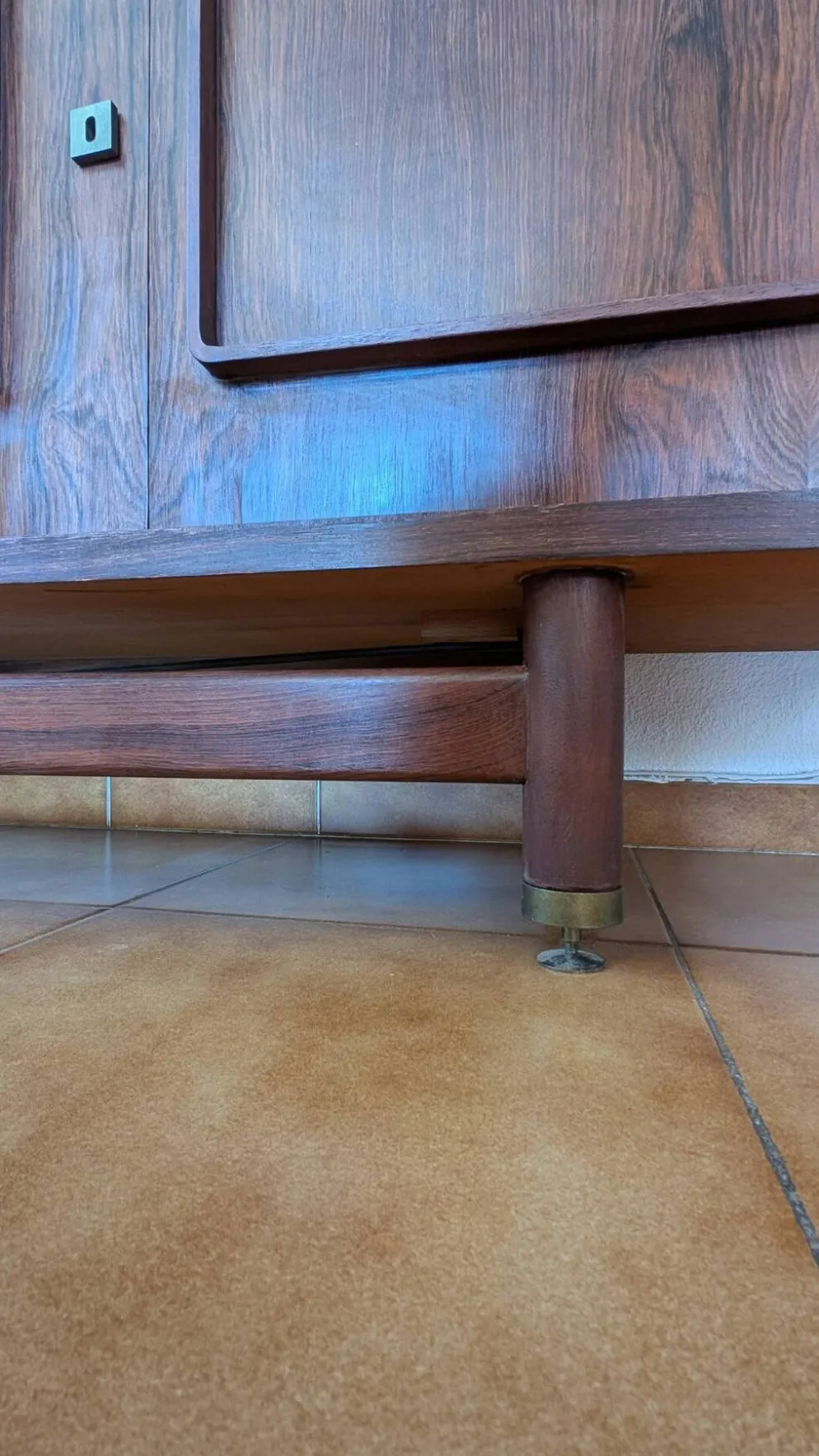 Grande enfilade en palissandre restaurée – années 60/70