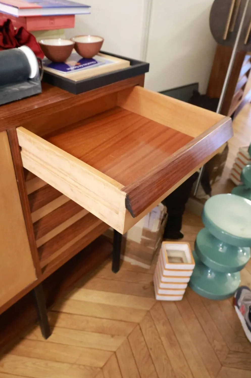 Grande enfilade en placage de palissandre et frêne