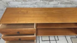 Grande enfilade vintage années 60/70 – 3 tiroirs – design moderniste
