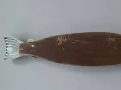 Grande planche à poisson en bois et métal argenté, 90 cm