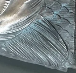 Grande planche à poisson en bois et métal argenté, 90 cm