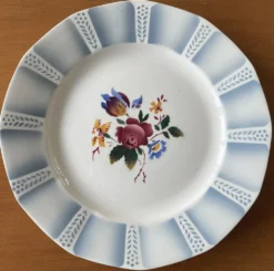 6 grandes assiettes plates anciennes en faïence de Sarreguemines