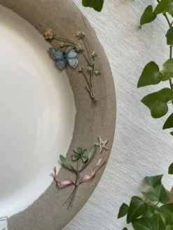 8 grandes assiettes plates en faïence de gien